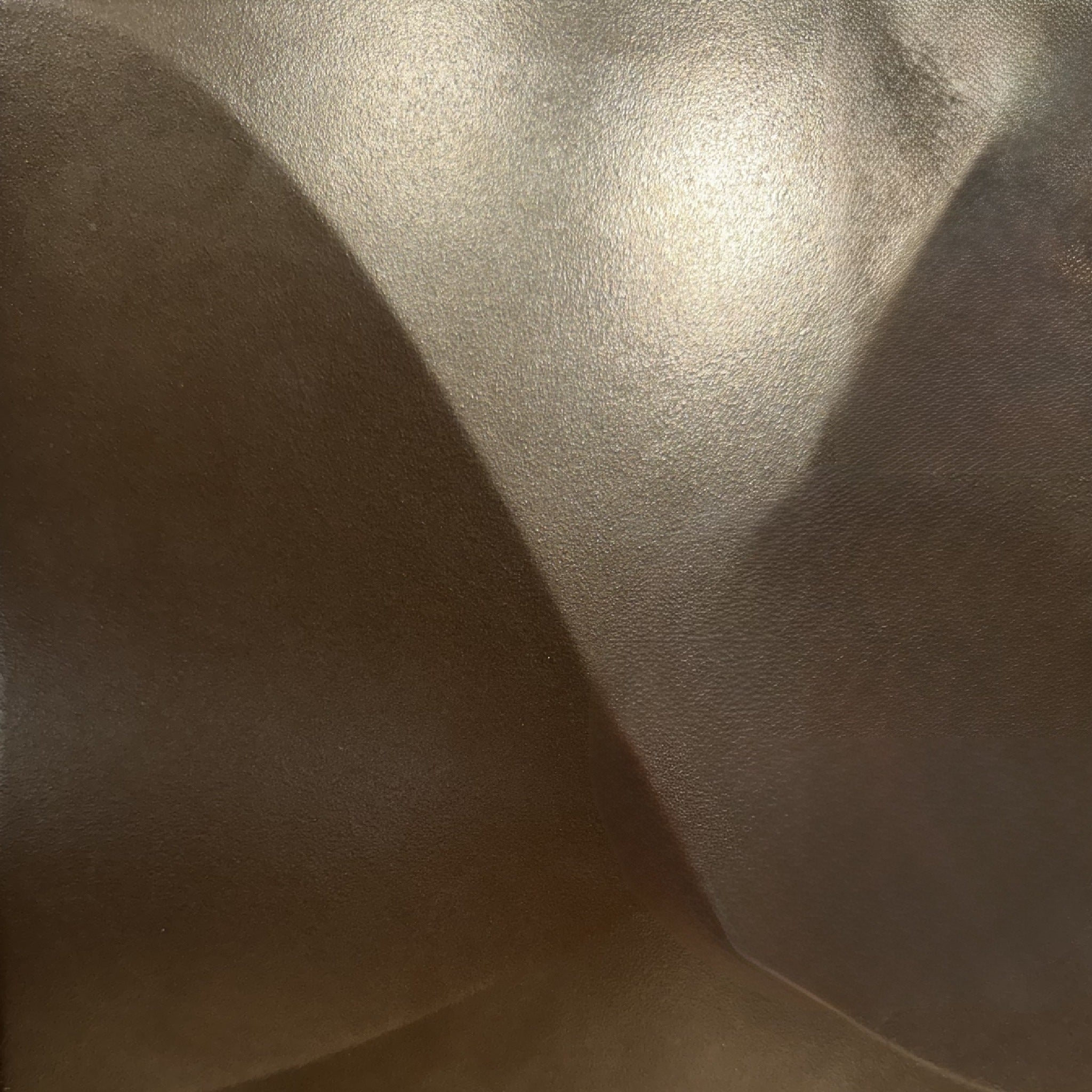D-JUNE BRONZE 25X25 RELIEVE METALIZADO